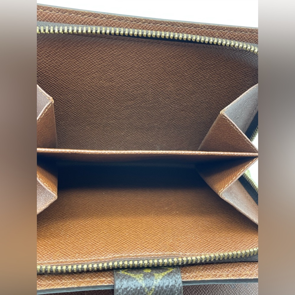 Louis Vuitton Monogram Organizer/Wallet - Picture 7 of 10